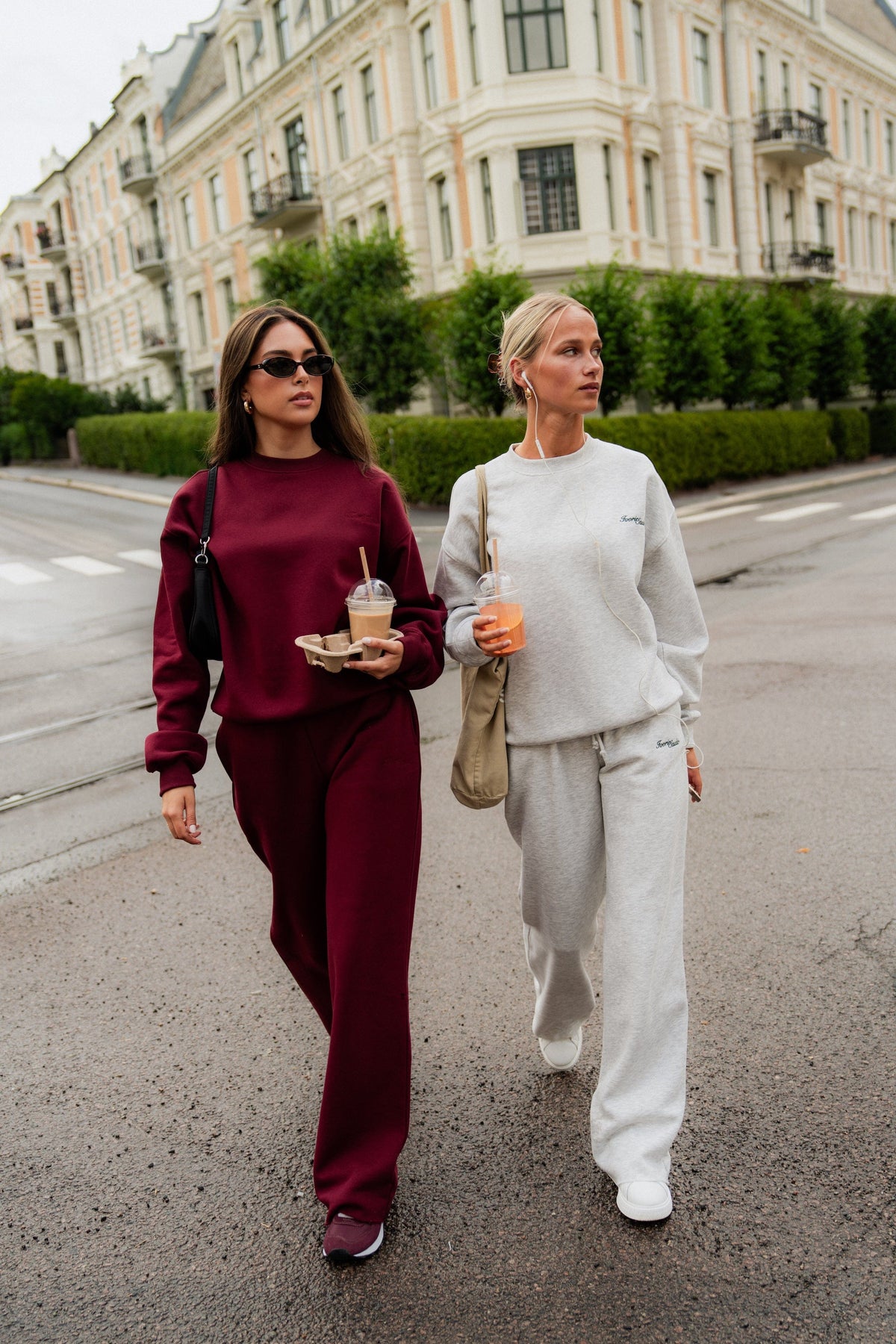 Ivorie Studio Bukse Studio Essential Wide Leg Sweatpant - Burgundy