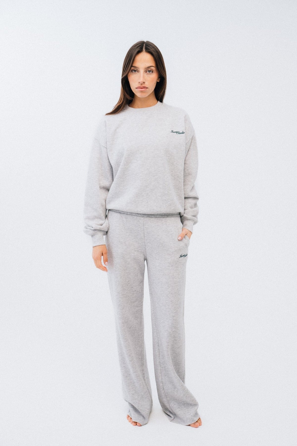 Ivorie Studio Bukse Studio Essential Wide Leg Sweatpant - Grey Melange