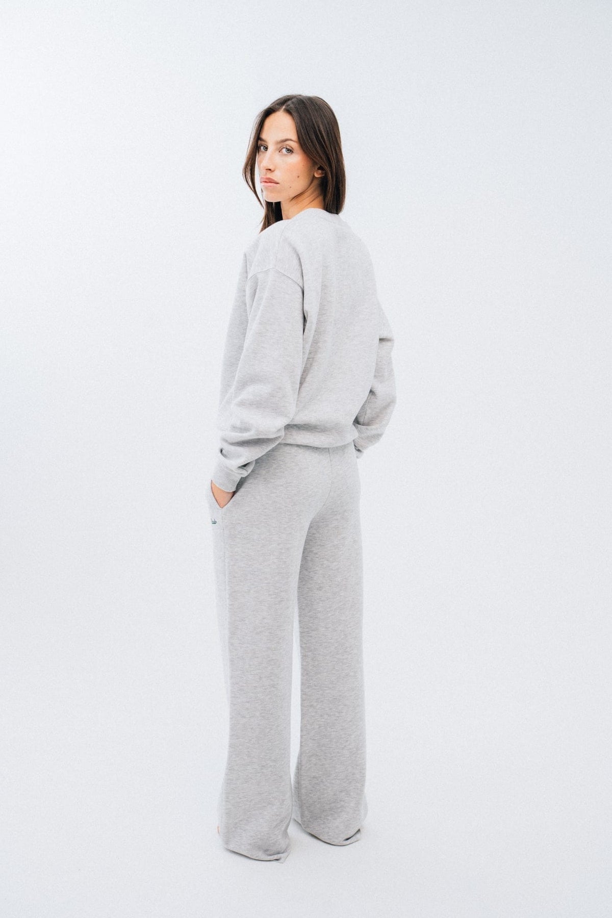 Ivorie Studio Bukse Studio Essential Wide Leg Sweatpant - Grey Melange
